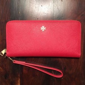 ♥️ Tory Burch • Wallet/Wristlet - Brand New